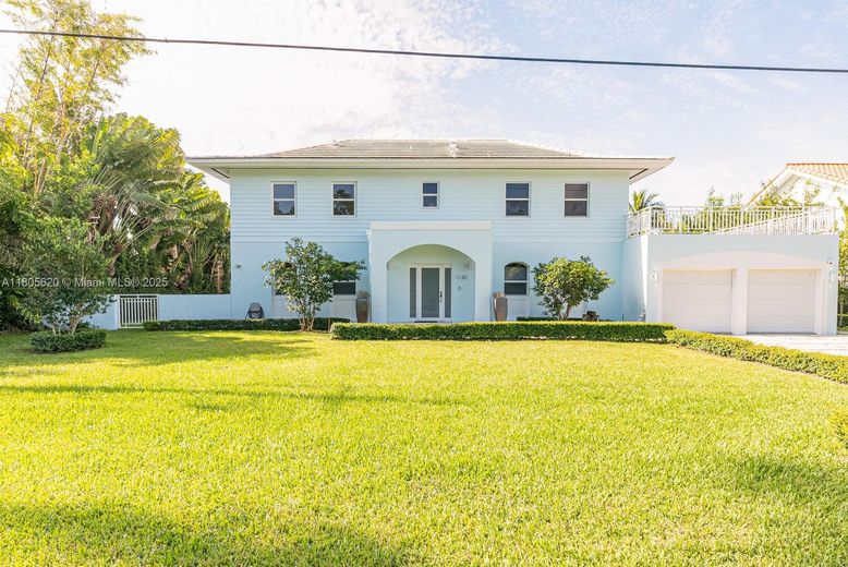 Attached, Backyard, Exterior, Facade, Georgian