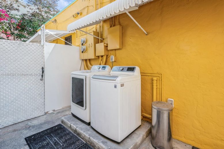 Exterior, Washer