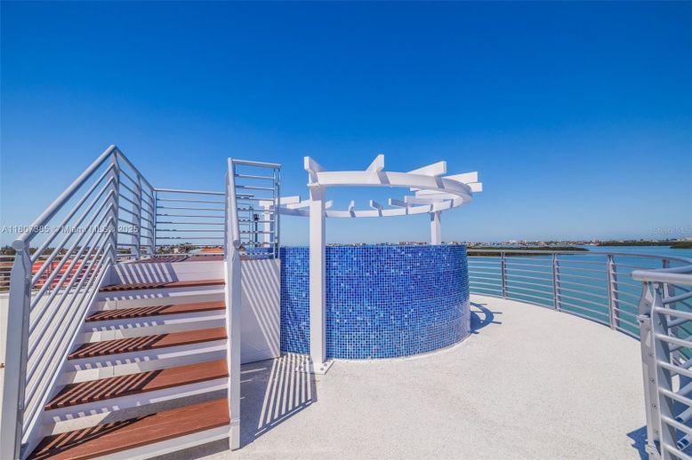 Exterior, Pool, Water