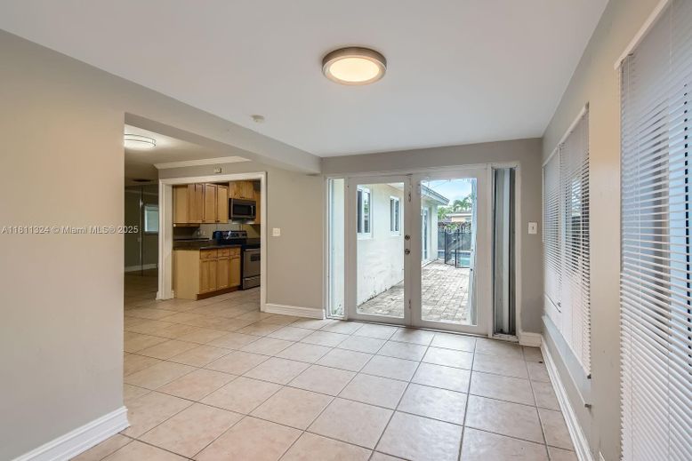 Empty room, Interior, Kitchen