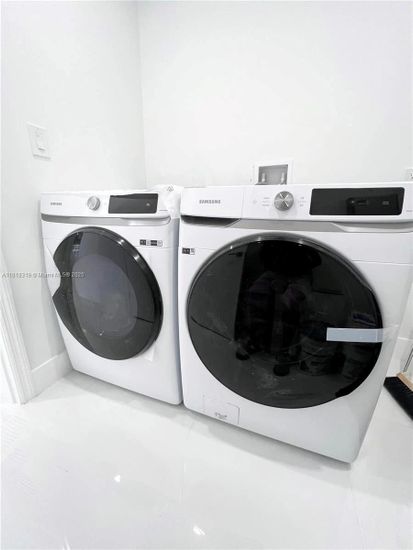 Interior, Washer