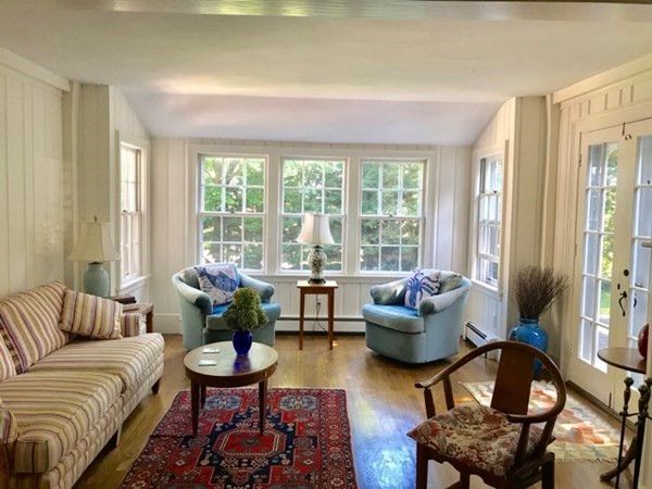 Interior, Wood Texture Flooring, Recessed Lighting, Living room