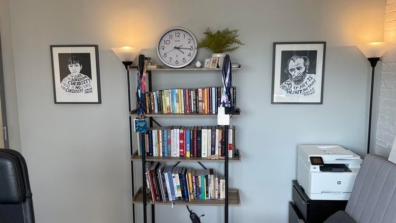 Home Office, Interior