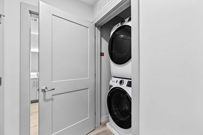 Interior, Utility Closets, Washer, Wood Texture Flooring
