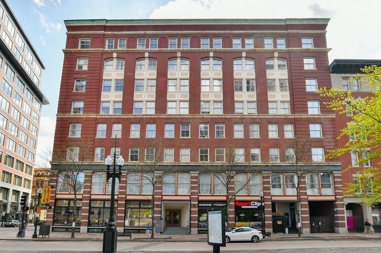 Exterior, Facade, Chicago School