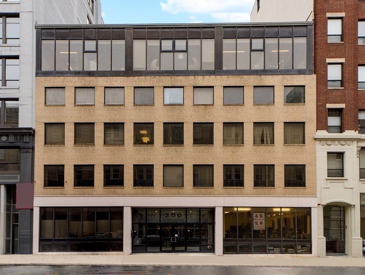 Exterior, Facade, Brick Facade, Rowhouse