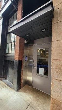 Elevator, Exterior