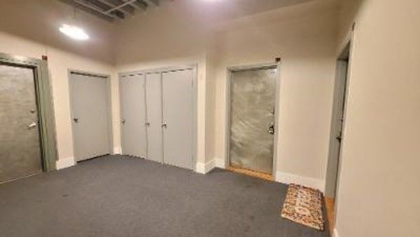 Bathroom, Empty room, Interior, Recessed Lighting