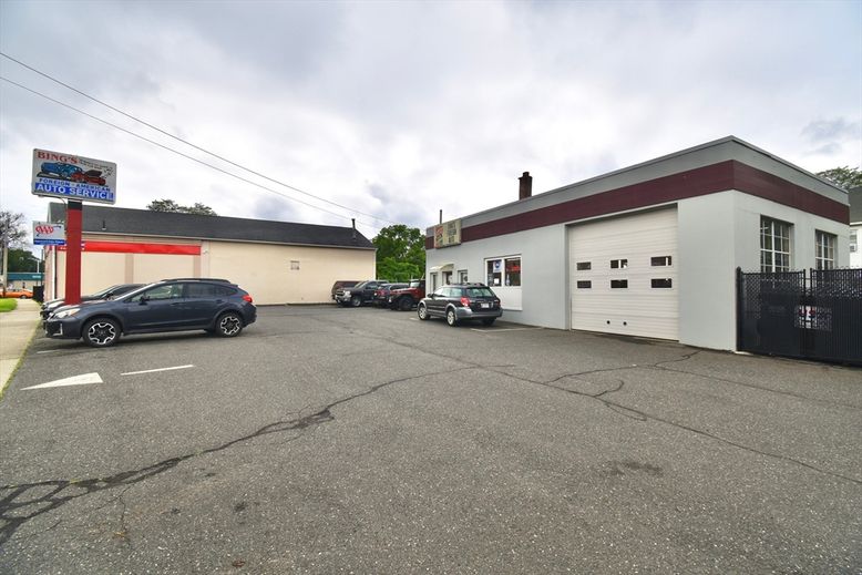 Detached Garage, Exterior