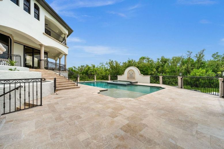 Exterior, Pool