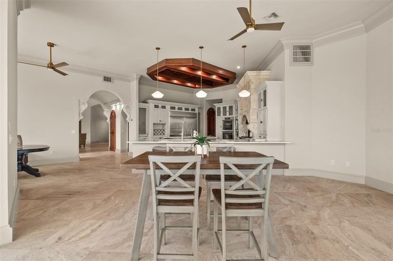 Dining room, Interior, Kitchen, Pendant Lights, Stainless Steel Appliances