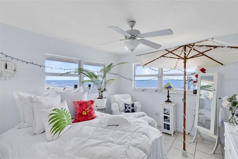 Bedroom, Interior, Water