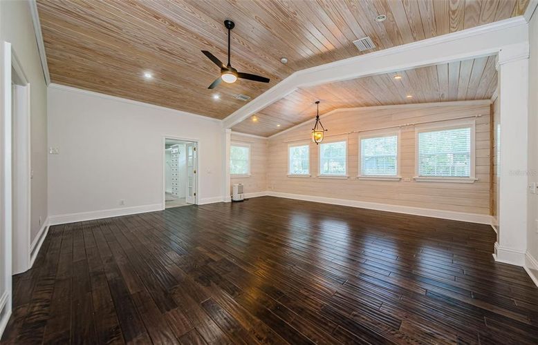 Empty room, Interior, Pendant Lights, Recessed Lighting, Wooden Ceilings, Wood Texture Flooring
