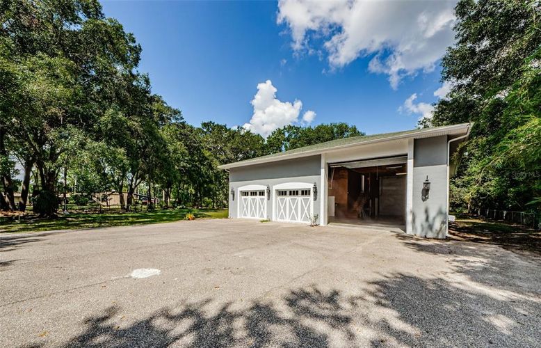 Detached Garage, Exterior