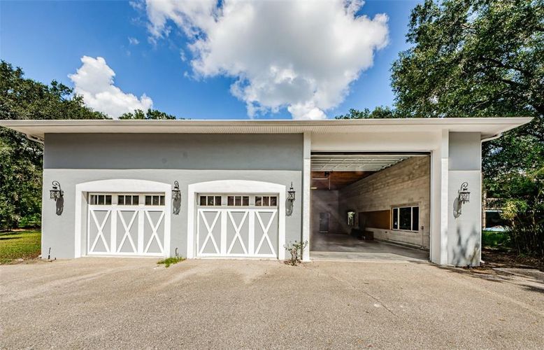 Detached Garage, Exterior