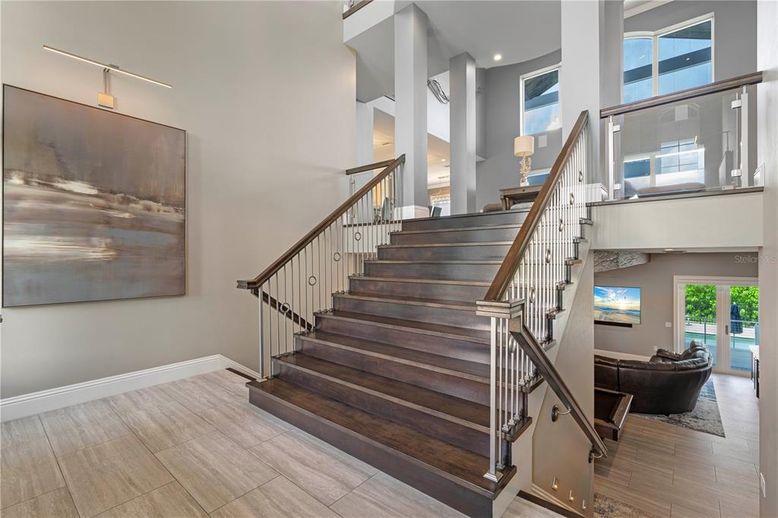 Interior, Recessed Lighting, Wood Texture Flooring
