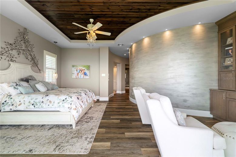 Bedroom, Interior, Recessed Lighting, Wooden Ceilings, Wood Texture Flooring