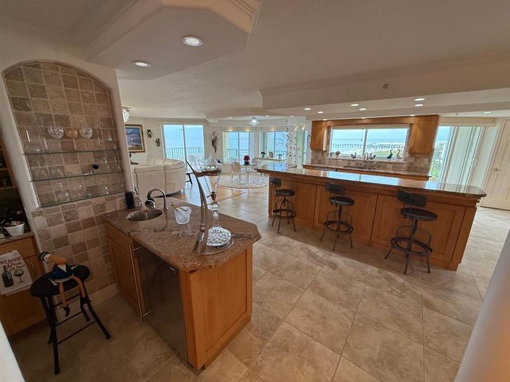 Dining room, Interior, Kitchen, Recessed Lighting