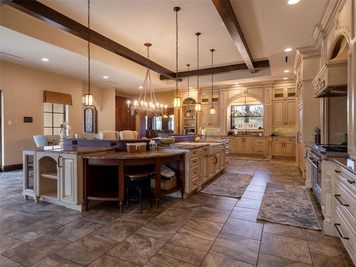 Interior, Kitchen, Pendant Lights, Recessed Lighting, Wooden Beams