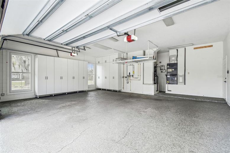 Garage, Interior