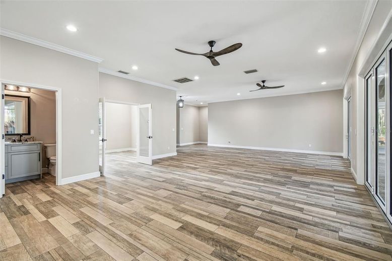 Empty room, Interior, Recessed Lighting, Wood Texture Flooring