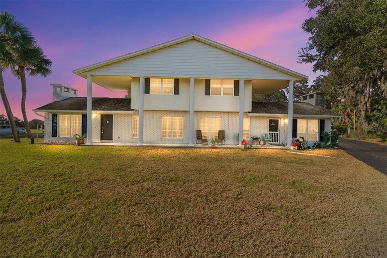 Backyard, Exterior, Facade, Split Level