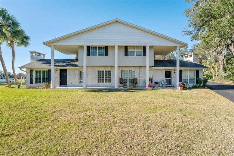 Backyard, Exterior, Facade, Split Level