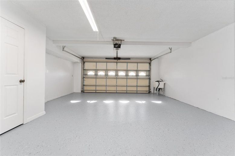 Garage, Interior