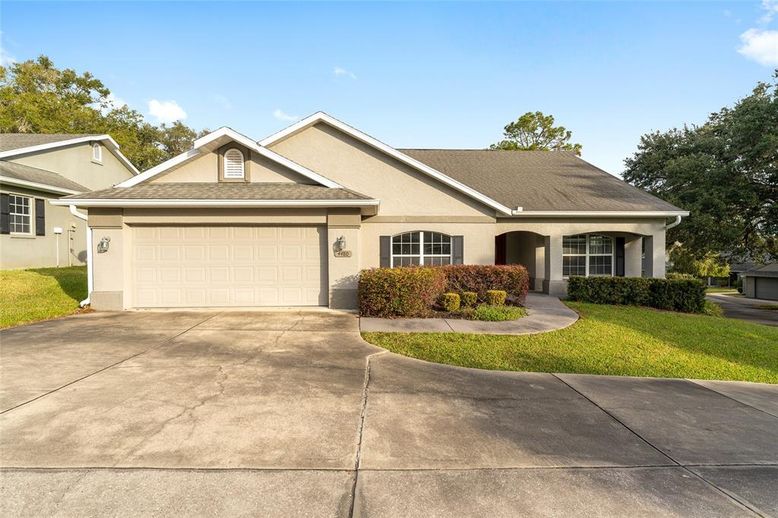 Attached, Exterior, Facade, Ranch