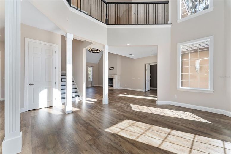 Interior, Recessed Lighting, Wood Texture Flooring