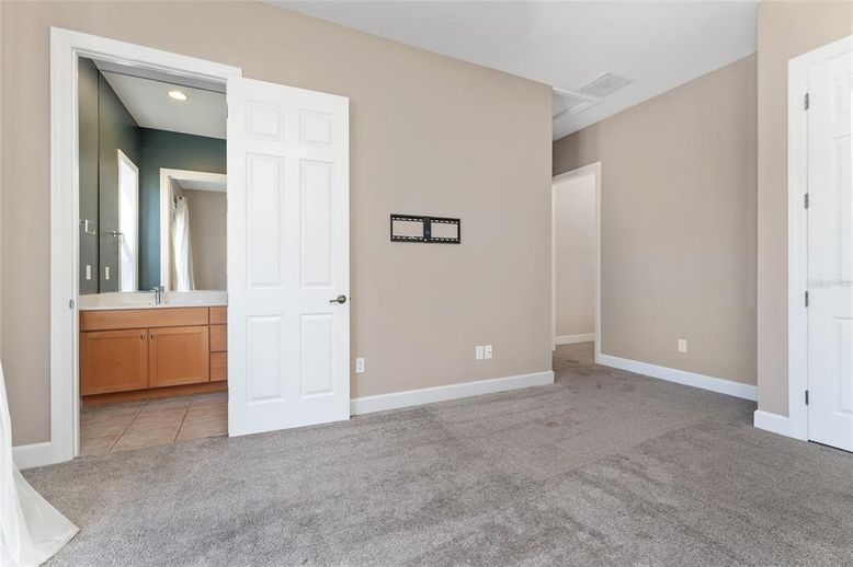 Bathroom, Empty room, Interior, Recessed Lighting