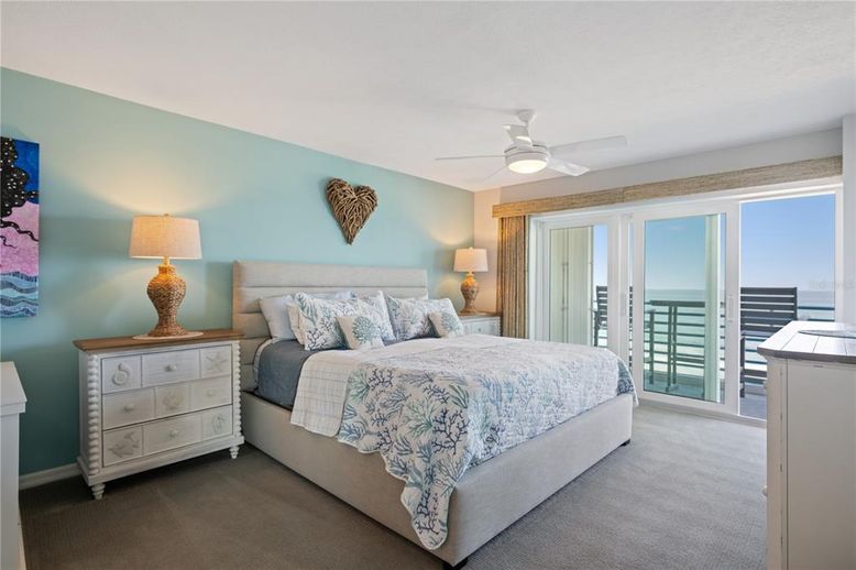 Bedroom, Interior, Water