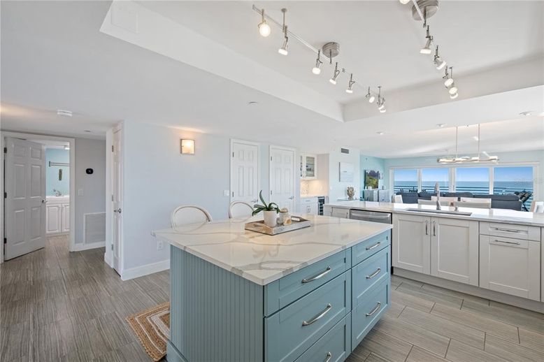 Interior, Kitchen, Pendant Lights, Wood Texture Flooring