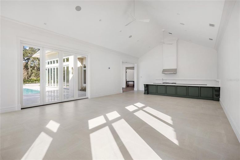 Empty room, Interior, Recessed Lighting