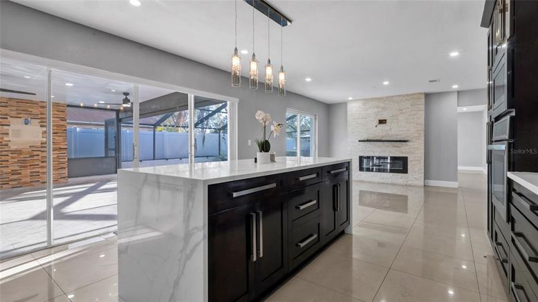 Fireplace, Interior, Kitchen, Pendant Lights, Recessed Lighting