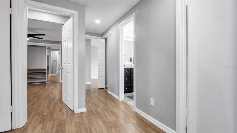 Interior, Recessed Lighting, Wood Texture Flooring