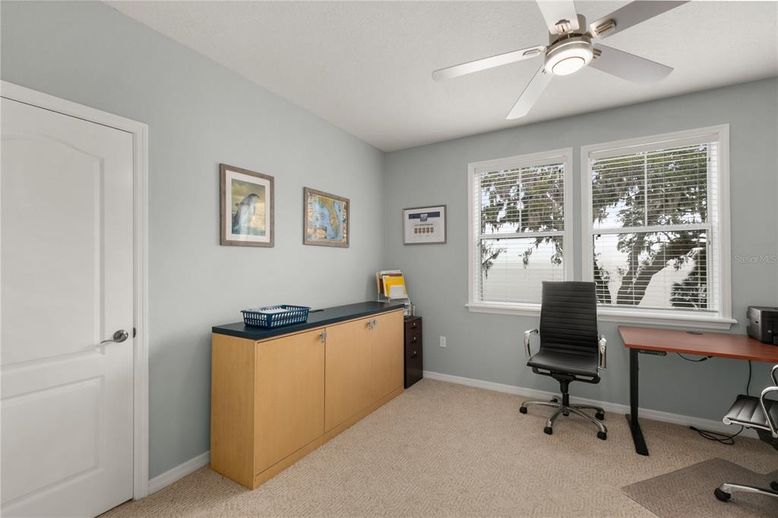 Home Office, Interior