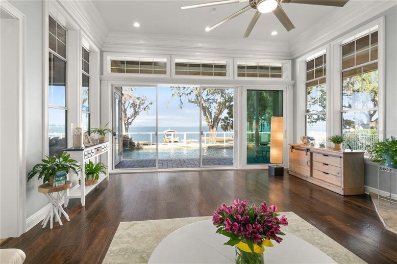 Interior, Recessed Lighting, Sun Room, Water, Wood Texture Flooring