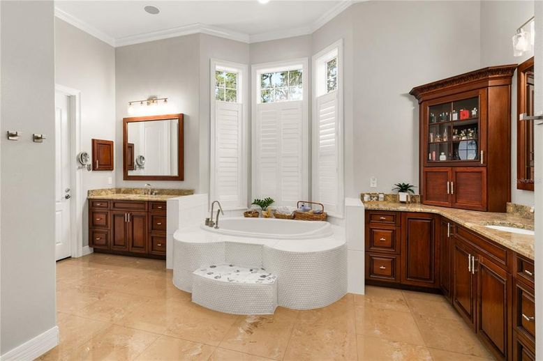 Bathroom, Interior, Recessed Lighting