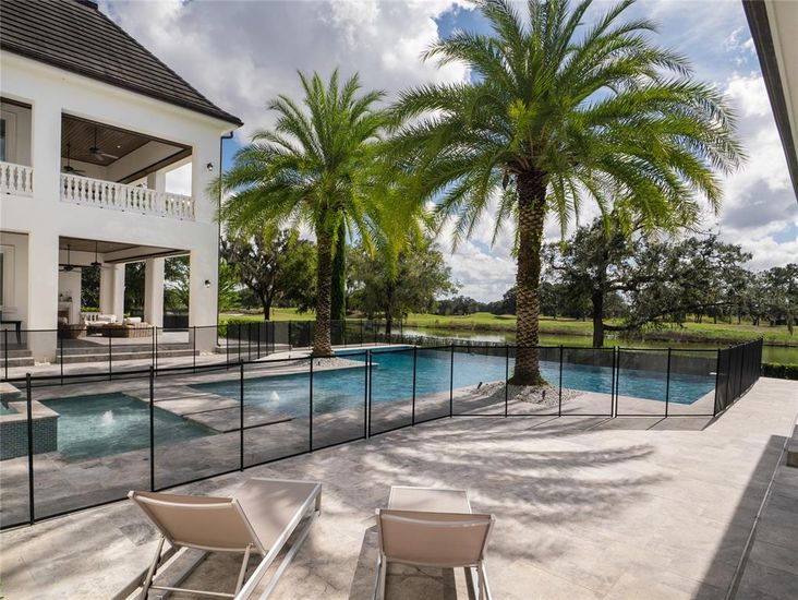 Exterior, Pool