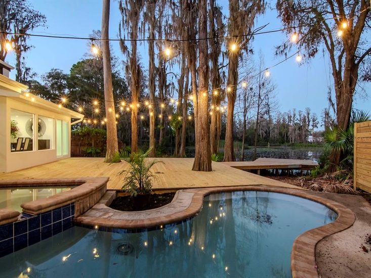 Exterior, Pool
