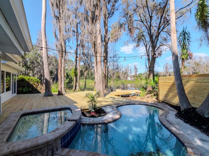 Exterior, Pool