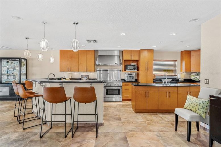 Interior, Kitchen, Pendant Lights, Recessed Lighting, Stainless Steel Appliances