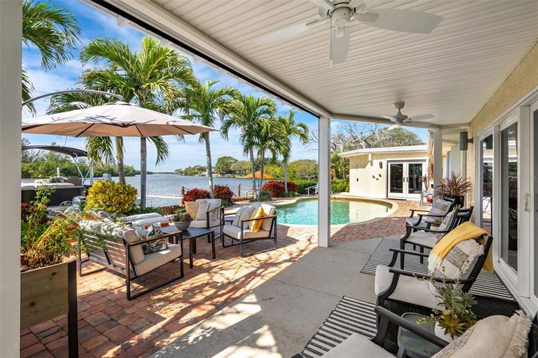 Exterior, Pool, Water