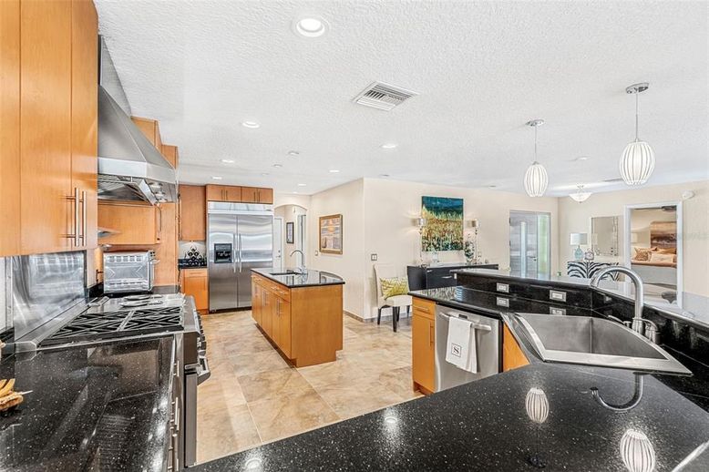 Interior, Kitchen, Pendant Lights, Recessed Lighting, Stainless Steel Appliances