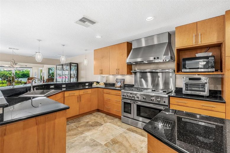 Interior, Kitchen, Pendant Lights, Recessed Lighting, Stainless Steel Appliances