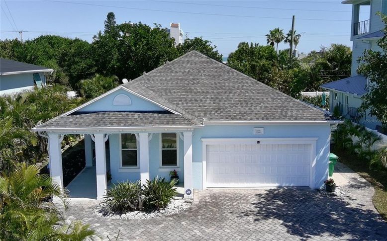 Attached, Exterior, Facade, Ranch