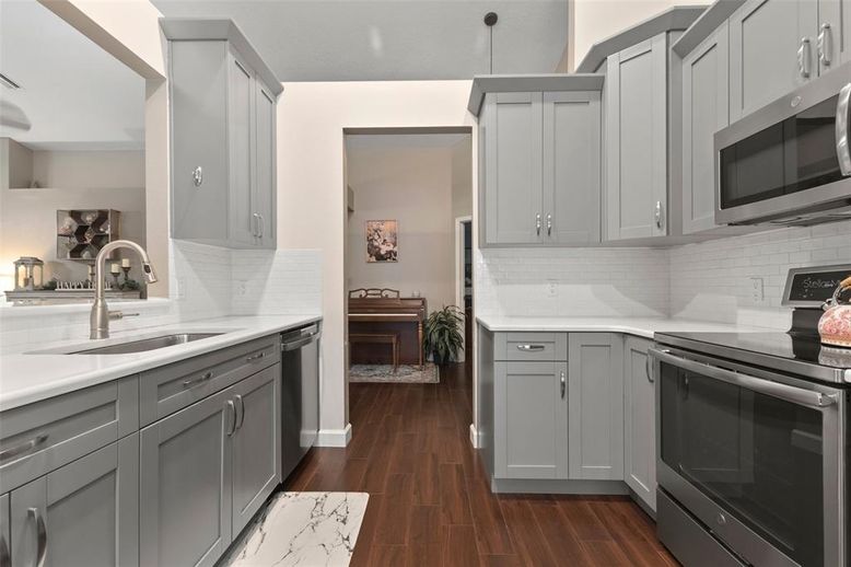 Interior, Kitchen, Stainless Steel Appliances, Wood Texture Flooring