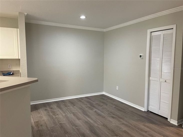 Empty room, Interior, Recessed Lighting, Wood Texture Flooring