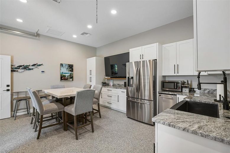 Dining room, Interior, Kitchen, Recessed Lighting, Stainless Steel Appliances